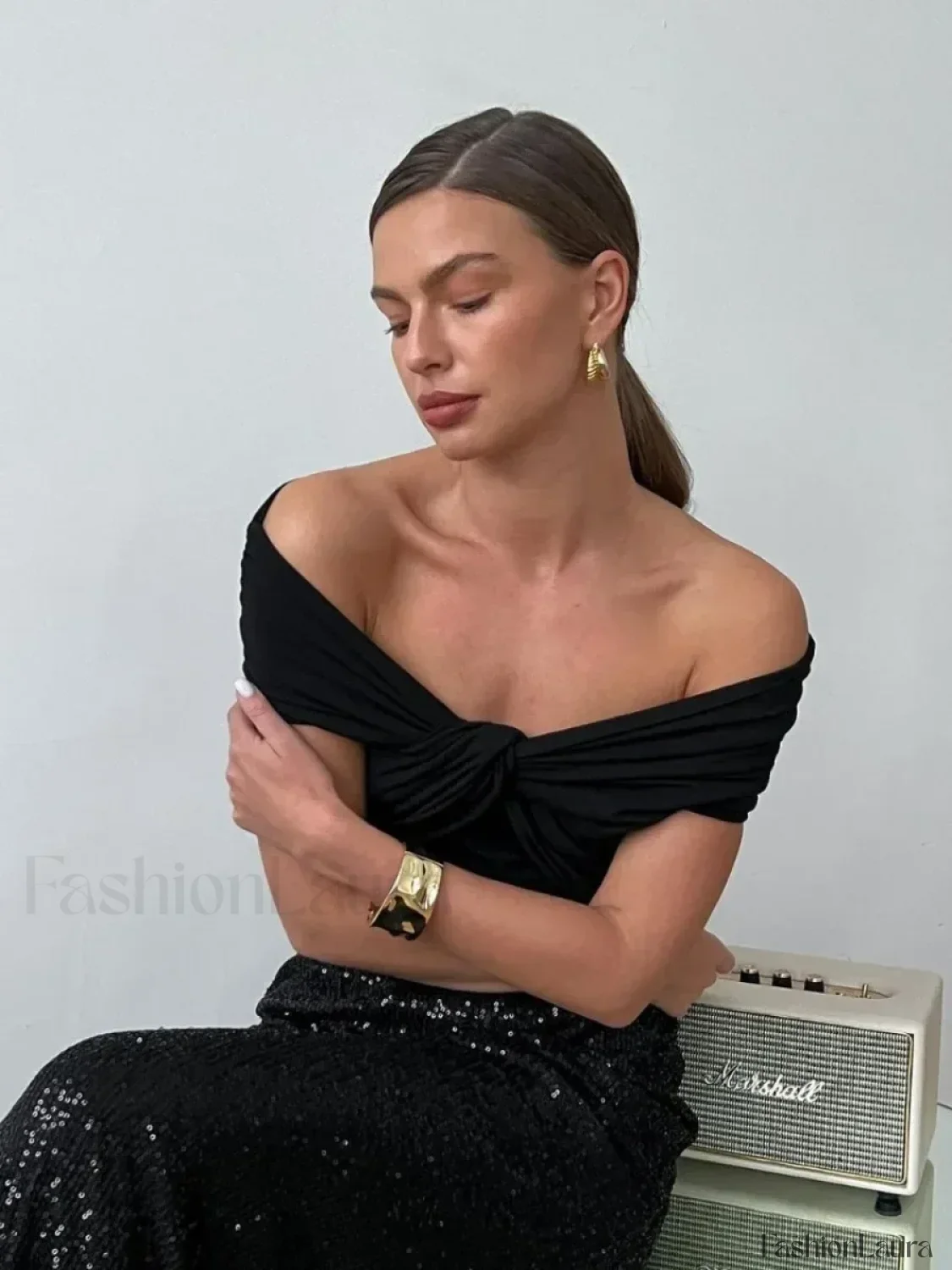 Black Crop Off-Shoulder T-Shirt - Image 11