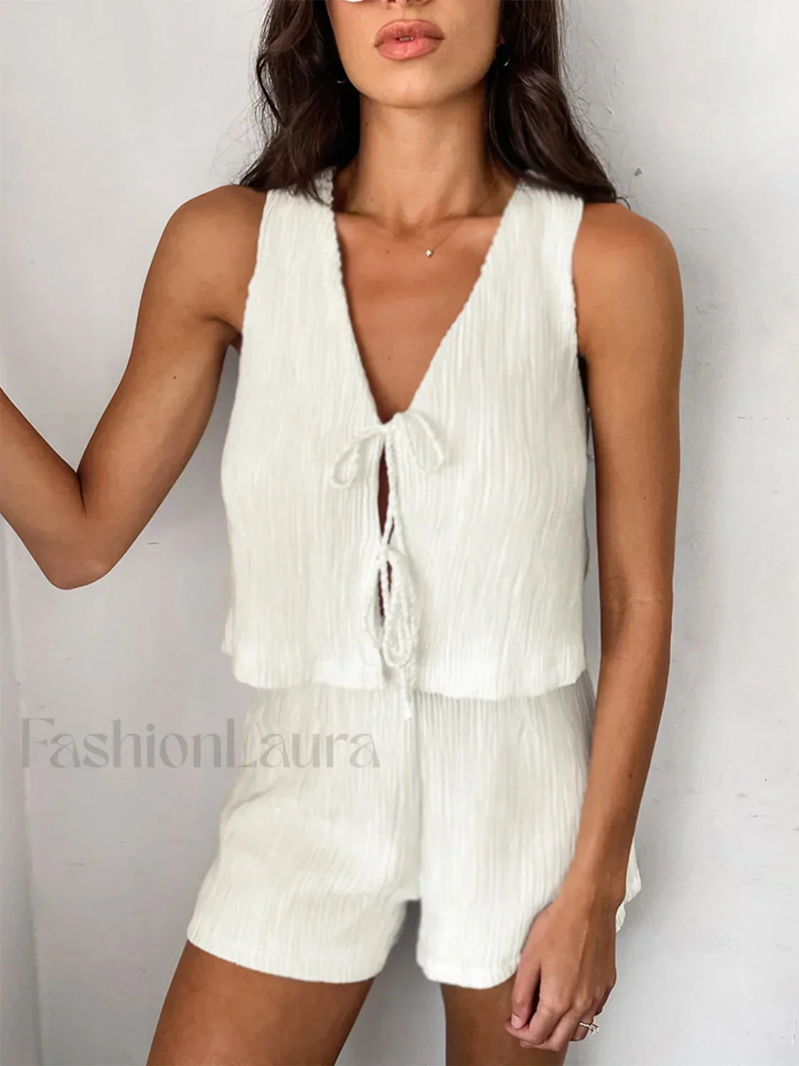 Solid Tie Front Vest With Shorts Set - Image 2