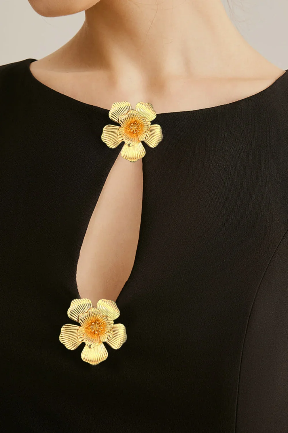 Elegant Button-Front Waist-Cinched Sleeveless Work Dress - Image 5