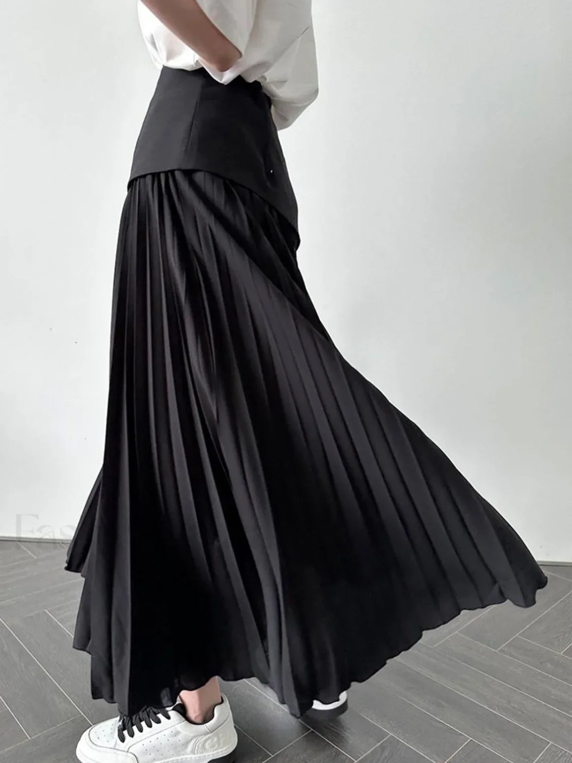 Pleated Patchwork Graceful Maxi Skirt - Image 4