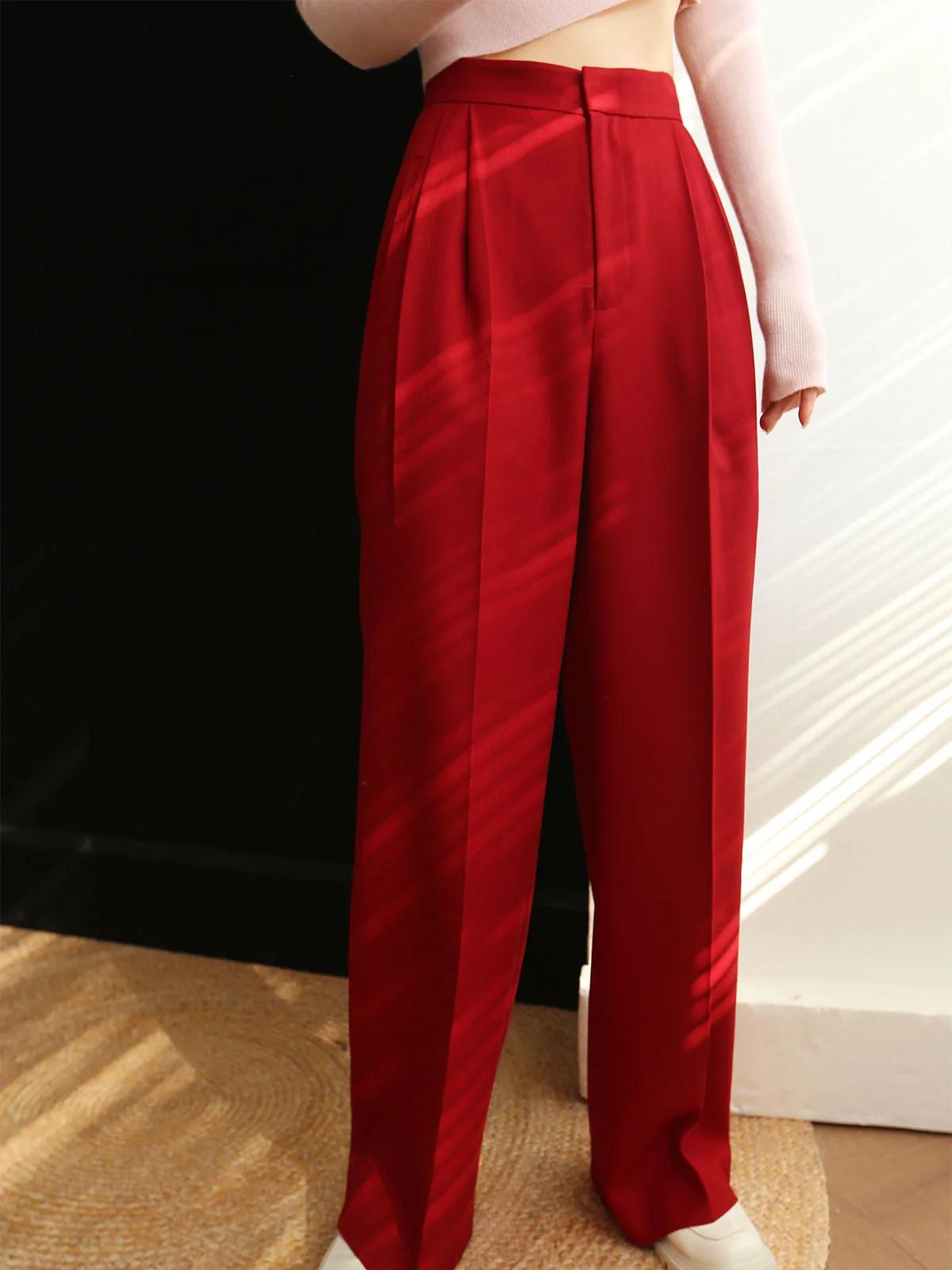 Middle Waist Graceful Pleated Tapered Pants - Image 11