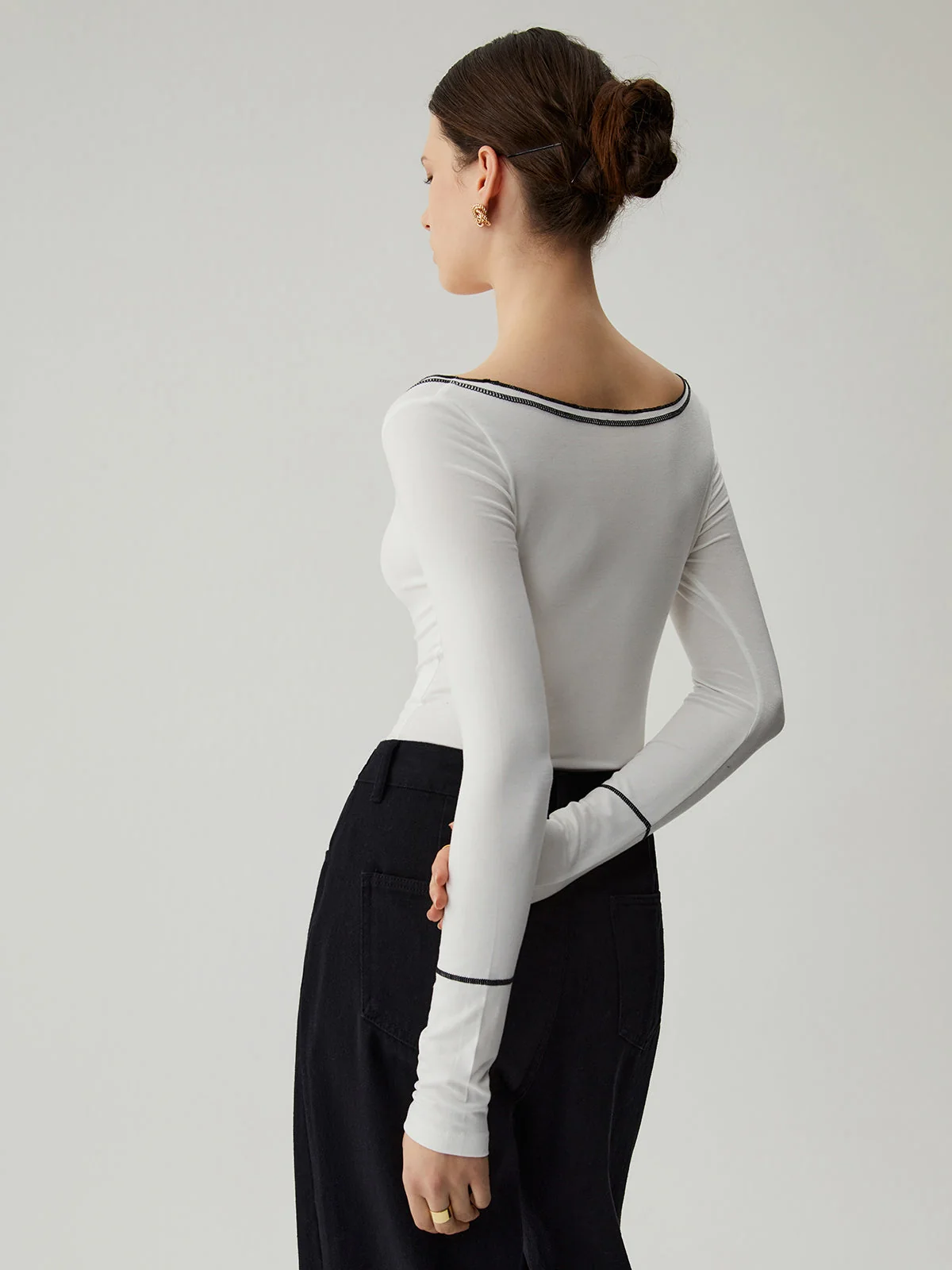 Slinky Boat Neck Trendy Contrast Trim Top - Image 13