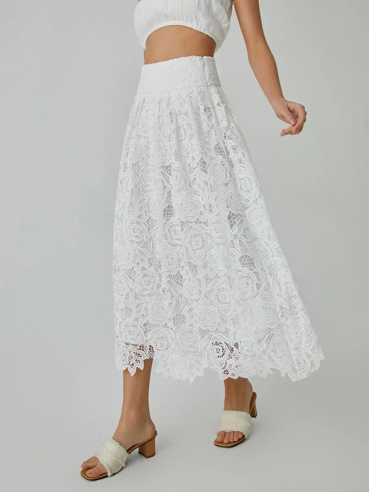 Eyelet Rosebud Graceful Pattern Maxi Skirt - Image 9