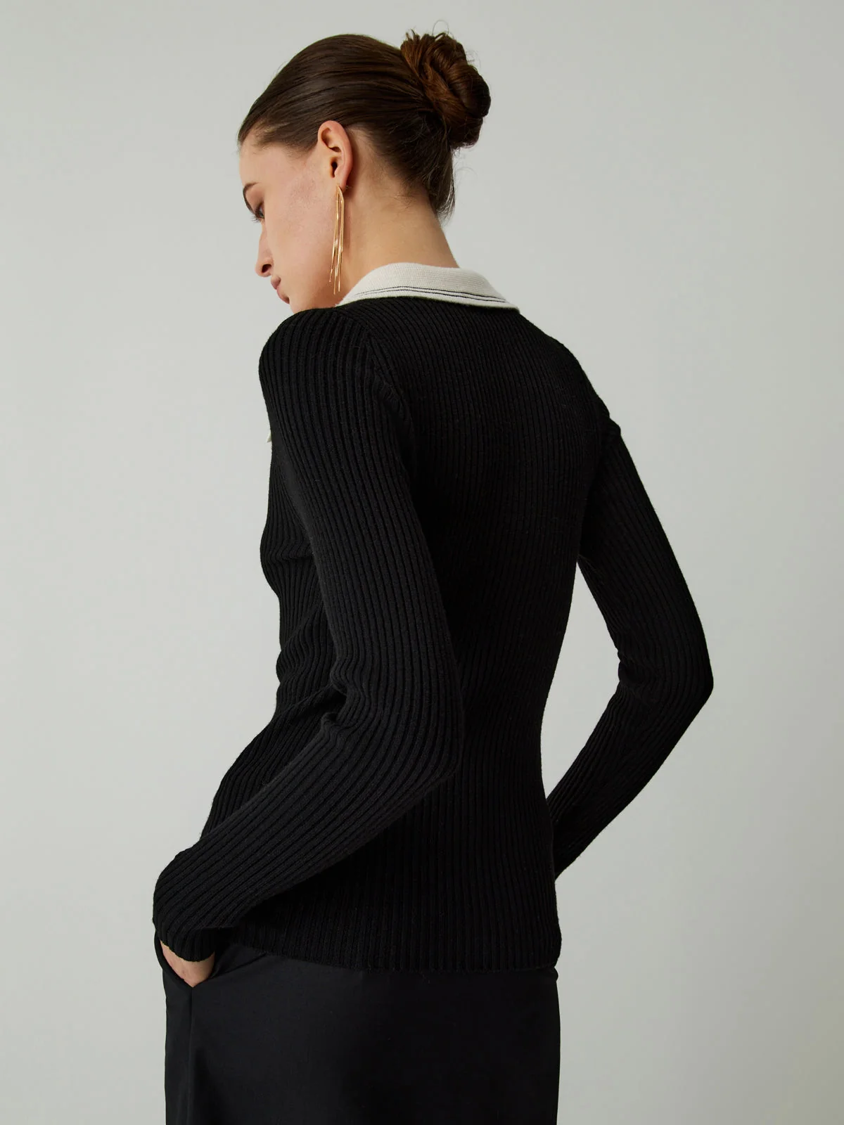Contrast Collar Quarter Button Modern Long Sleeve Knit Top - Image 3