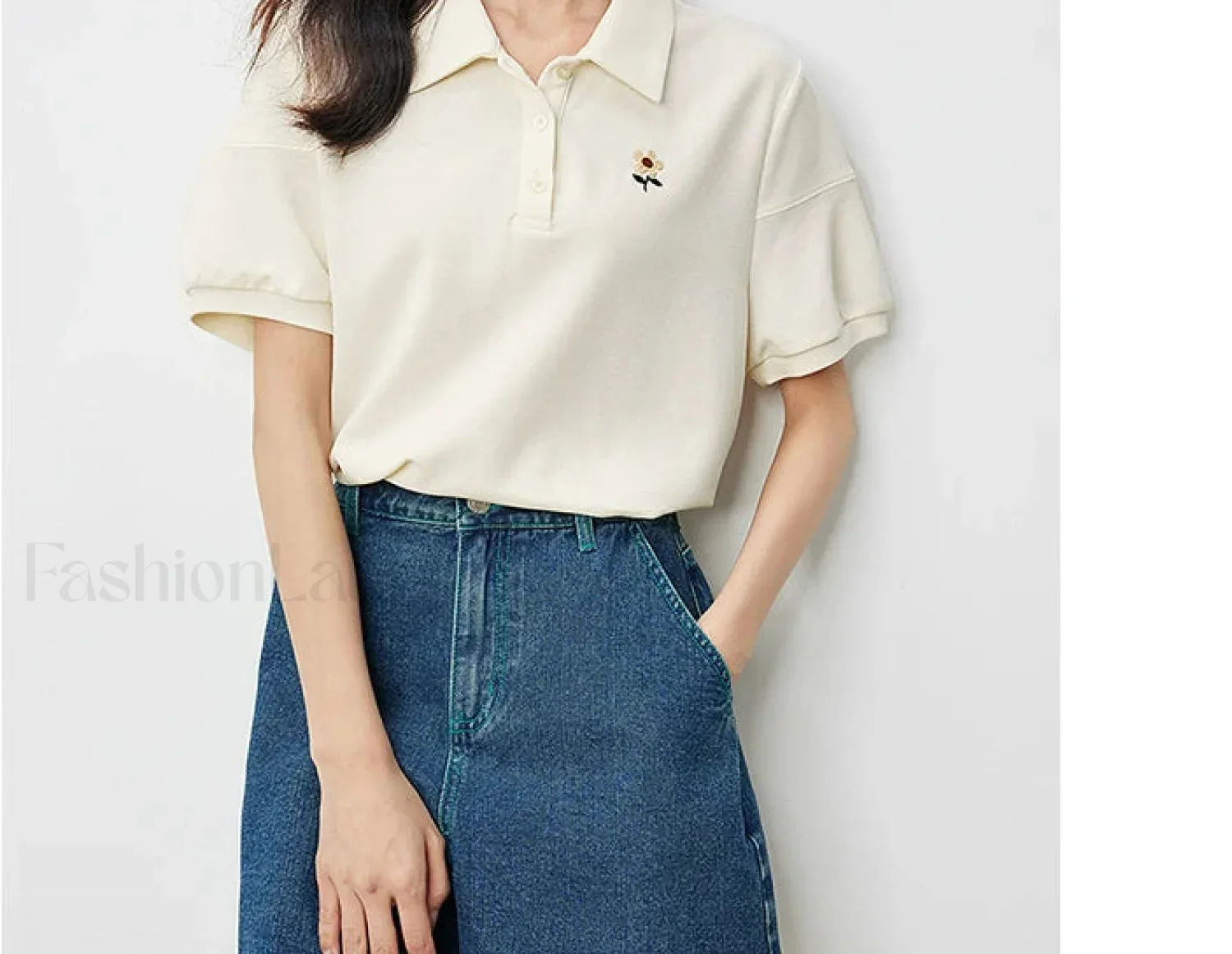 Pearl Flower Embroidery Casual T-Shirt - Image 4