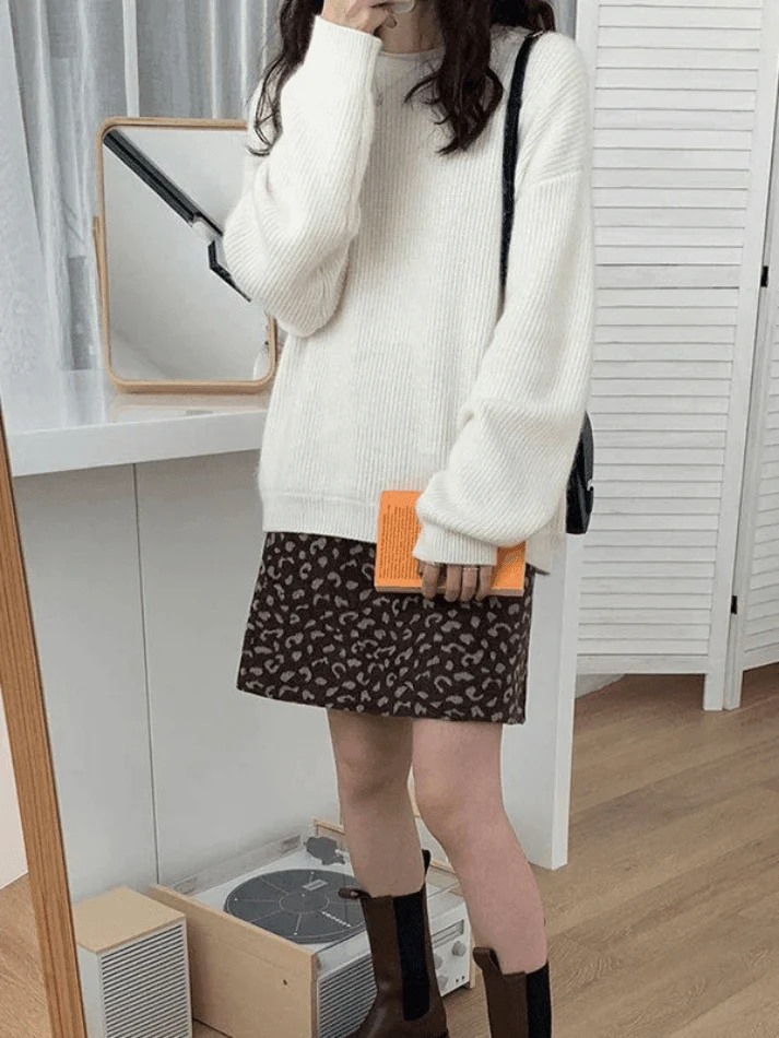 Solid Color Crew Neck Pullover Sweater - Image 12