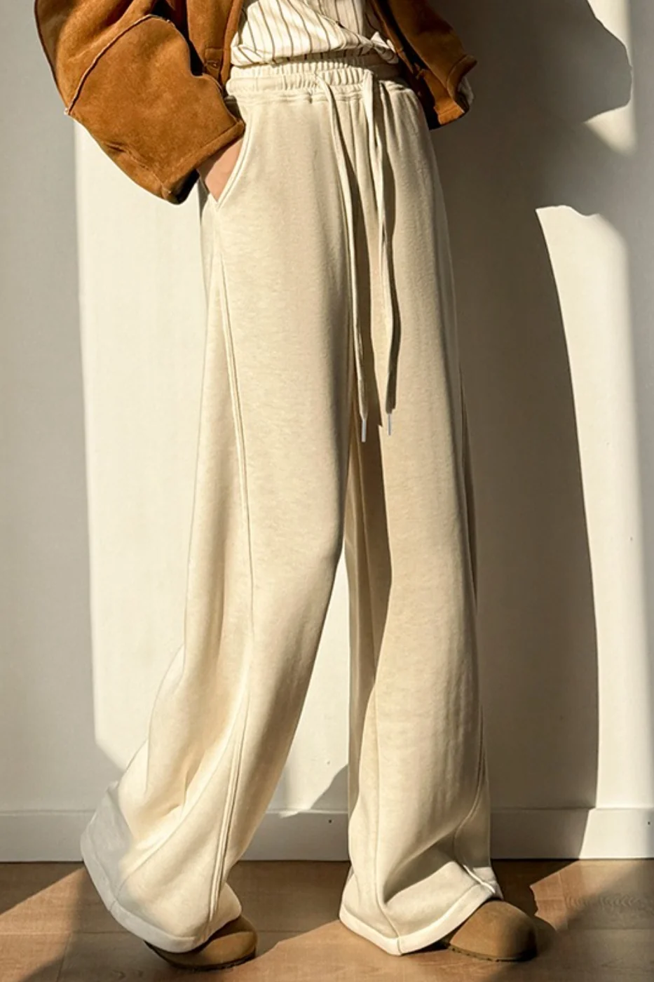 Solid Plush Wool Curved Knit Pants - Image 4